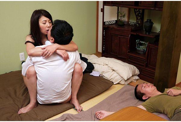 NASK-251 Wives Who Engage In Adulterous Sex While Their Husbands Sleep Screenshot 5