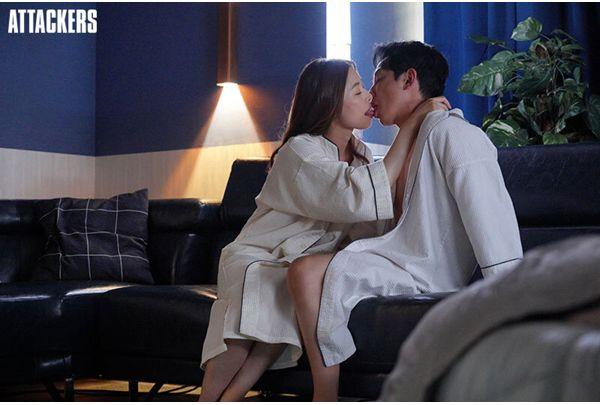 NTRH-015 Although She Knew It Was Wrong, She Was Attracted To Her Son's Homeroom Teacher, Mr. Natsume, And They Had Many Secret Meetings. Screenshot 2