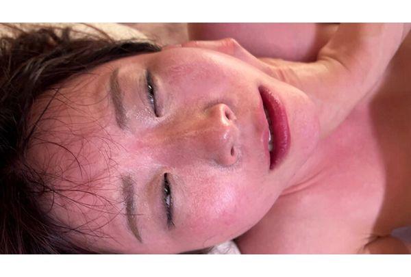 REAL-946 Parasitic Swapping Rape: A Newlywed Couple With Zero Sense Of Chastity Moves In Next Door And Gets Trained, Distorting Their Sexual Habits... Screenshot 9