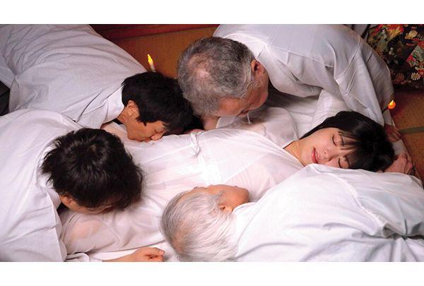 RLMP-002 For Defilement, Use An Old Man's Sperm. A Schoolgirl Who Broke The Village Rules Had A Large Amount Of Semen From A Villager's Man Poured Into Her Vagina. Yumi Nijimura Screenshot 2