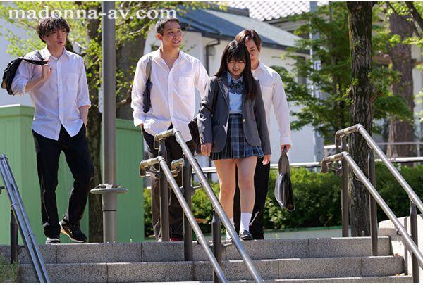 ROE-415 My Stepdaughter Calls Her Male Friends Over And Makes Them Gangbang Me Every Day. Fuyuka Hoshi And Miu Suzaki Screenshot 1