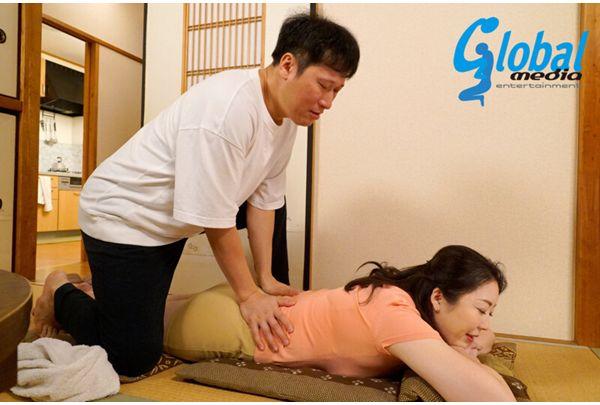 SMOM-008 Shin Abnormal Sexual Intercourse: A Forty-Year-Old Mother And Son, Part Six: A Frustrated, Horny Mother Accepts Her Lustful Son - Mirei Fujisaki Screenshot 6