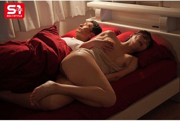 SNOS-052 A Half-naked Wife Waiting For A Molester. My Carnal Desires Are Not Satisfied By Reason, So I Get On With Her In A Lewd Outfit, And I Invite The Men To Get Erections All Over Their Bodies... Azuma Mika Screenshot 1