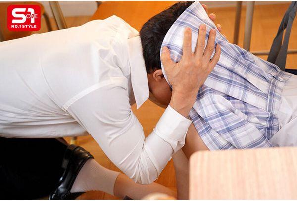 SNOS-189 That Girl From The Cheerleading Club Is So Dedicated To Practice That She Doesn't Even Notice Her Skirt Flipping Up, And I'm Already... Sakakibara Moe Screenshot 3