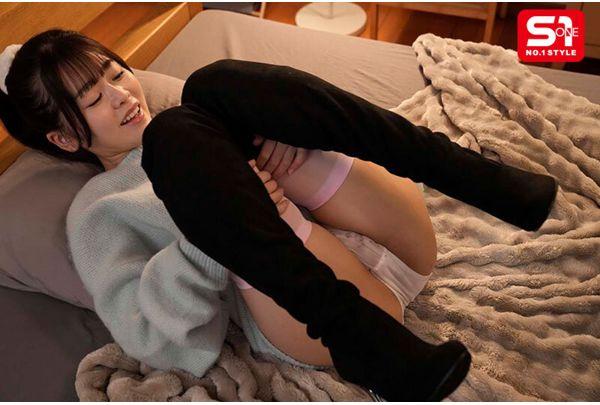 SNOS-265 My Little Sister's Absolute Territory, Her Plump Thighs, Looked So Delicious That I Touched, Licked, And Squeezed Them... I'm A Pervert For Letting Her Give Me A Good Handjob. I Love Everything About Her Immature Bare Legs: Their Elasticity, Texture, And Form!! Sakurano Rino Screenshot 7