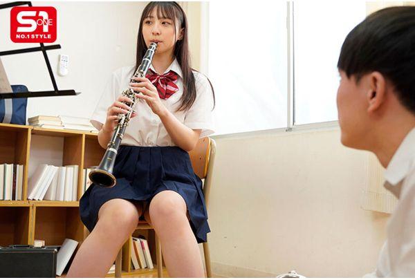 SNOS-340 She's Always So Dedicated To Practice That She Doesn't Even Notice Her Panties Are Showing! I Can't Get Enough Of That Defenseless Girl In The Brass Band! - Nozomi Araki Screenshot 6