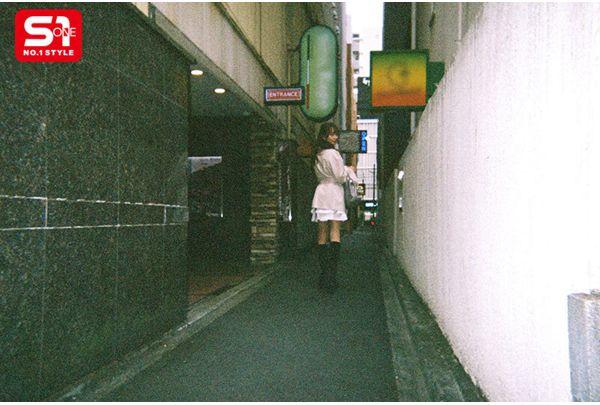 SONE-805 Alice (23 Years Old), A Young Wife With Money, Time And Sexual Desire, Has An Affair At 4 Love Hotels. Hana Alice Screenshot 1