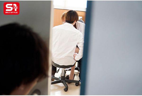 SONE-890 Cry And Scream! A Male Student's Love Affair Becomes Complicated And He Holds A Grudge... He Brutally Violates The Beautiful Nurse, Hana Alice. Screenshot 5