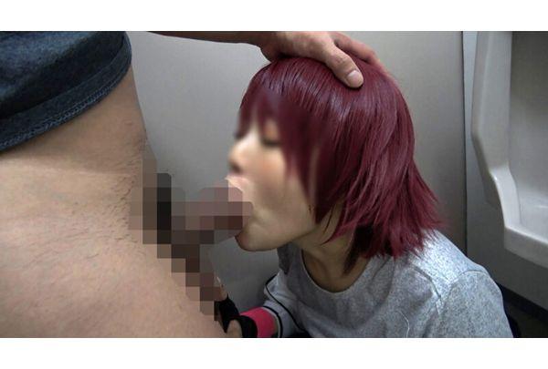 TNOZ-043 Beautiful Cosplayer Who Came To Tokyo For The First Time To Participate In A Doujin Event Is A True Masochist Who Is Crazy About Big Dicks [All The Old Men Swallow Saliva And Give Deep Kisses & Sob Blowjobs → Their Uteruses Are Beaten With Huge Dicks And Piston-like Movements] A Documentary Of A 5P Orgy Where A Sex-ignorant Country Girl Is Toyed With By A Big City Dick And Screams And Cums Over And Over Again Screenshot 5