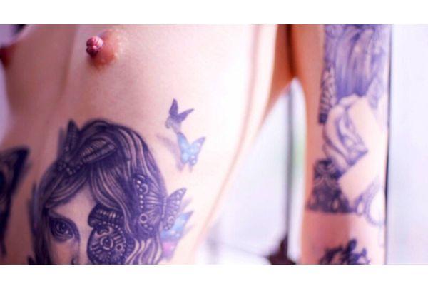 XRLE-039 Tattoo Beauty AV Debut Popular Queen's Desire Confession Haruki Kanome Screenshot